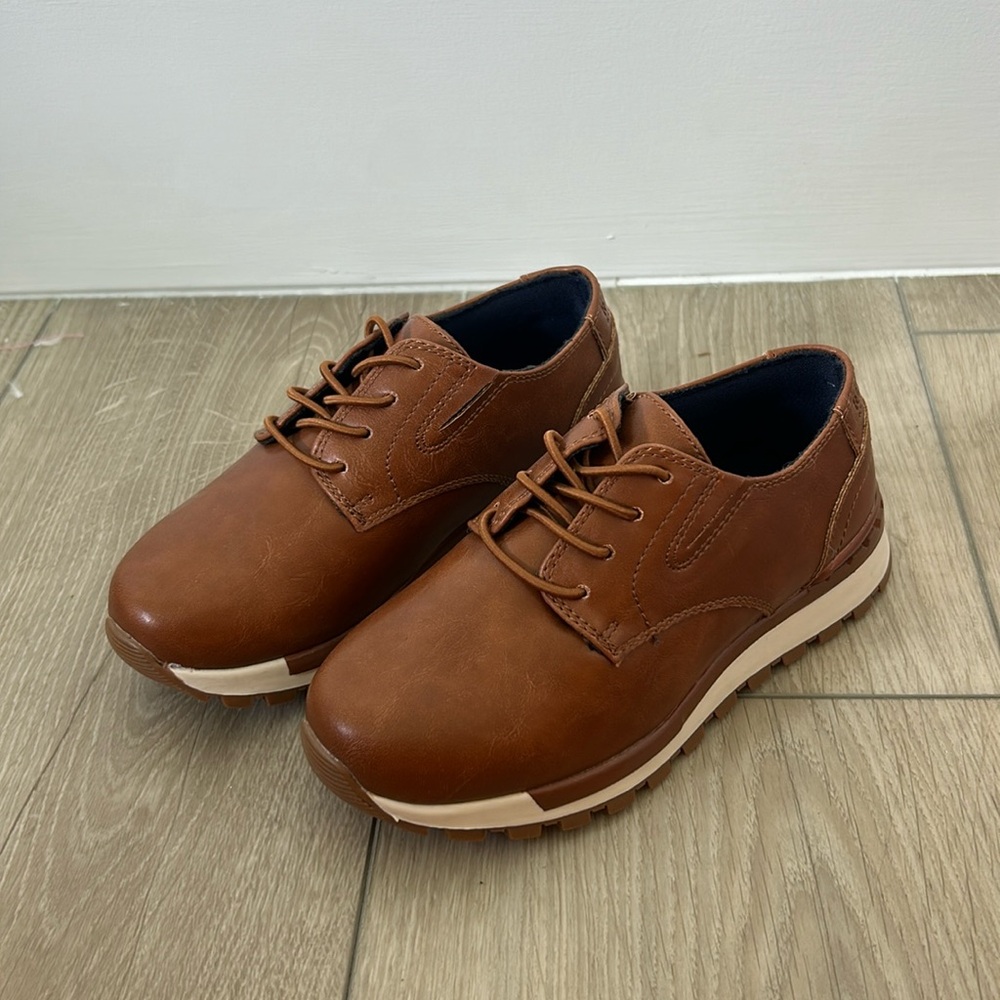 Brand New never worn Kenneth Cole Dress shoes size 11 kids